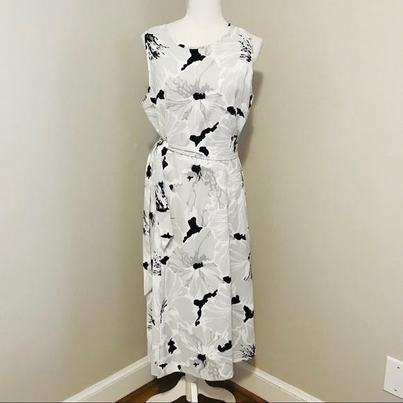 Ann Taylor Dresses & Skirts - Ann Taylor Front Slit Midi Dress